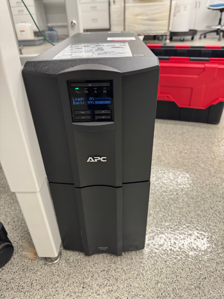 Image of APC Smart-UPS 2200 Uninterruptible Power Supply